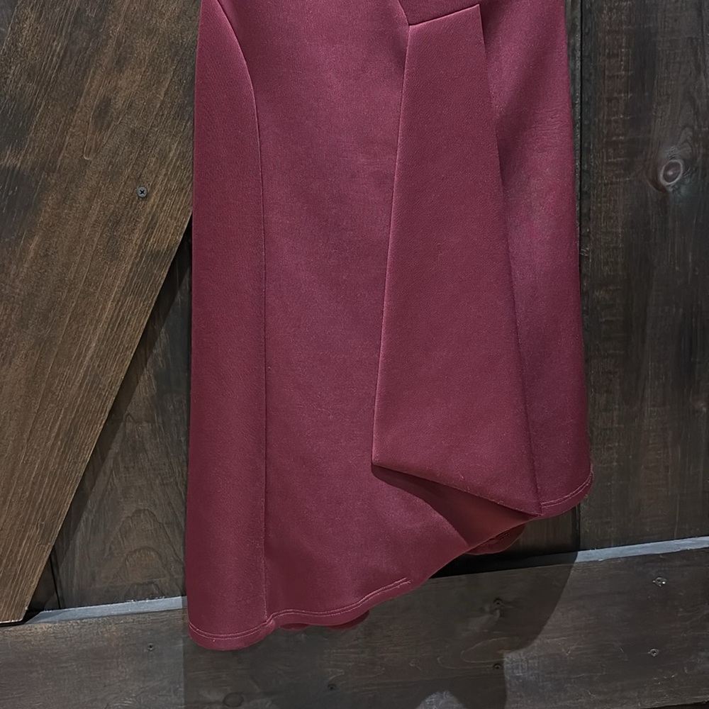 Le Chateau maroon angled hem skinny strap padded semi-formal dress size xxs - Picture 3 of 15